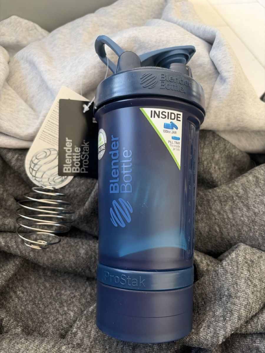 Borracce & Thermos: Blender Bottle ProStak Navy – Nuovo (secondo la descrizione) da Embrach venduto da Yeasy