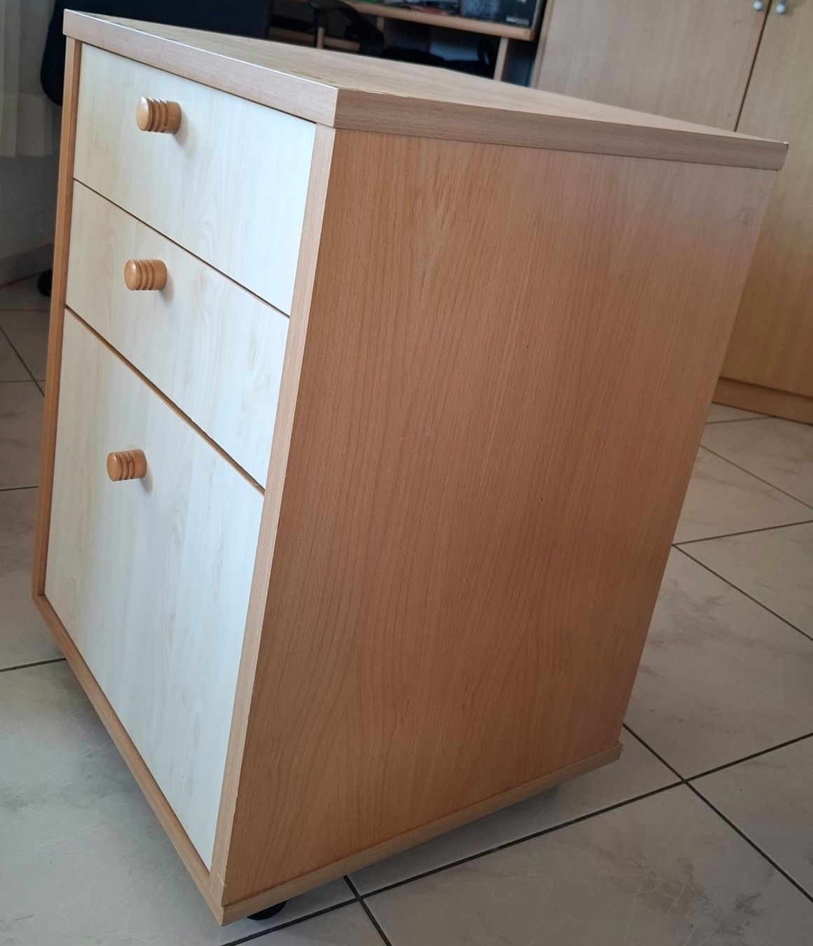 Cassettiere: Schubladen Holzmöbel 68x48x44cm. – Usato da Rotkreuz venduto da keerthdi 2