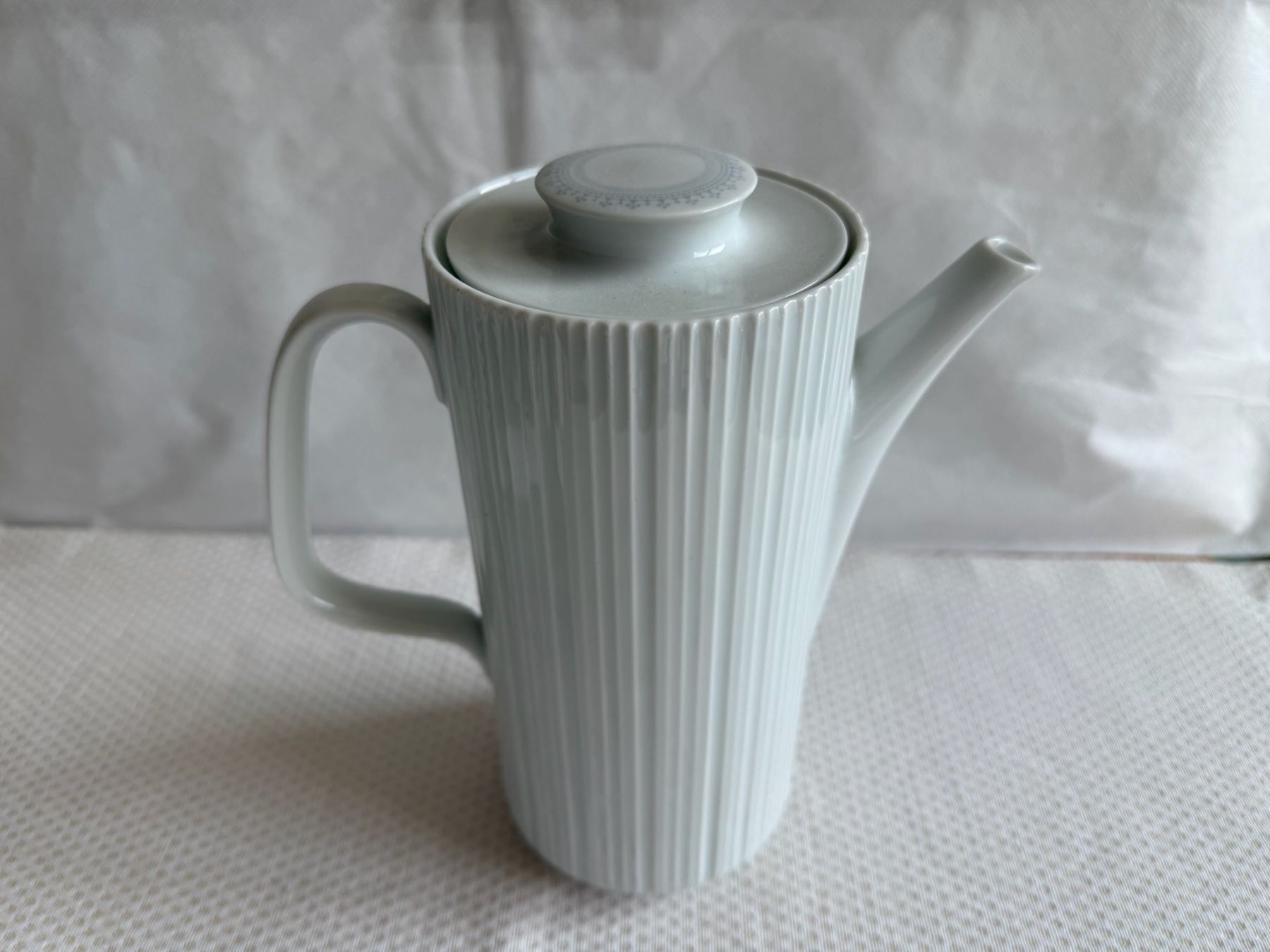 Rosenthal Teiere: Rosenthal - Variation-  Tapio Wirkkala - théière – Usato da Sion venduto da accroshoes