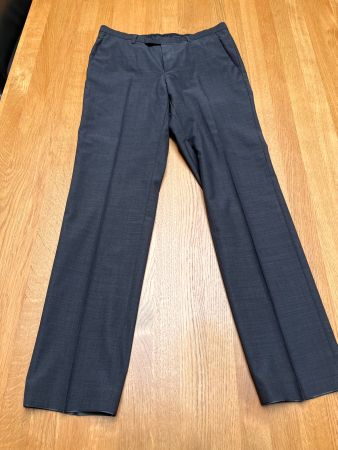 Elegante BOSS Anzugshose Gr. 48, Top Zustand!