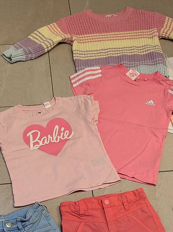 Lotti & Set di vestiti: Kleiderpaket Mädchen, 104, gemischt, 10-teilig – Usato da Wilen b. Wil venduto da carpediem25 1