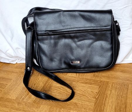 SEGA praktische Schwarze Umhängetasche neuwertig