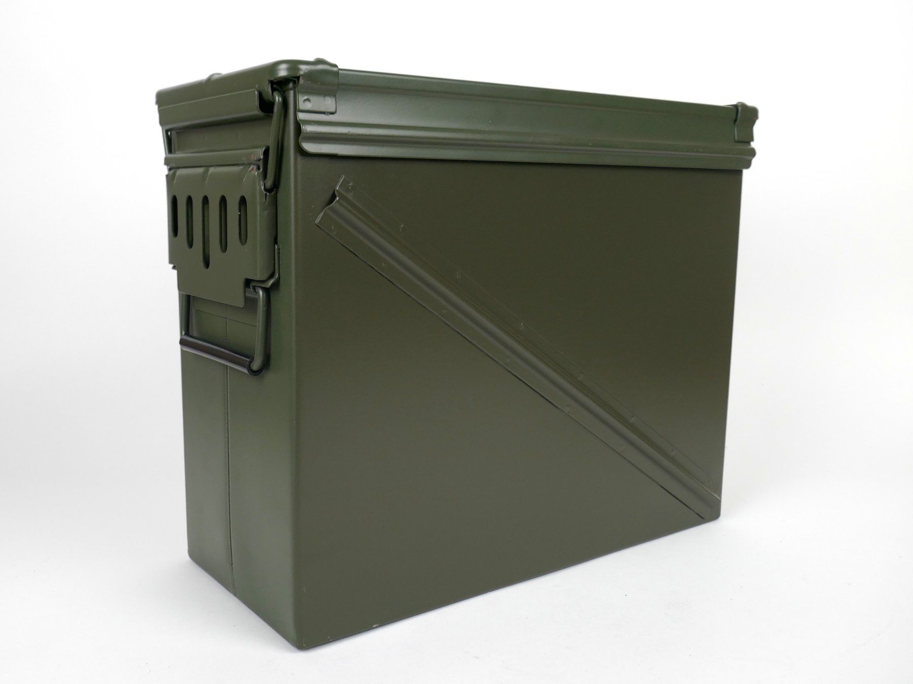 Armée suisse Equipement & pcs de rechange: Grosse Munitionsbox – D'occasion à Urtenen-Schönbühl par Restwert_Schoenbuehl