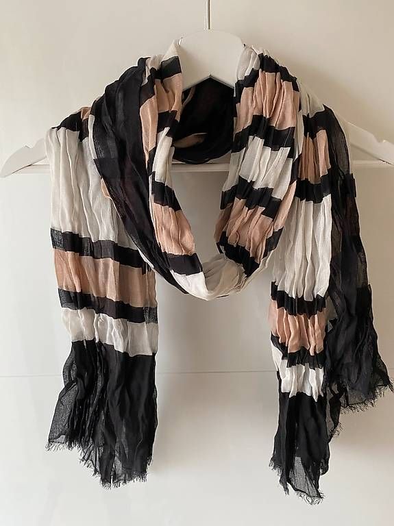 Foulard & Sciarpe: Schals, Halstücher, Damen II – Usato da Zürich venduto da nad_7gzh 1
