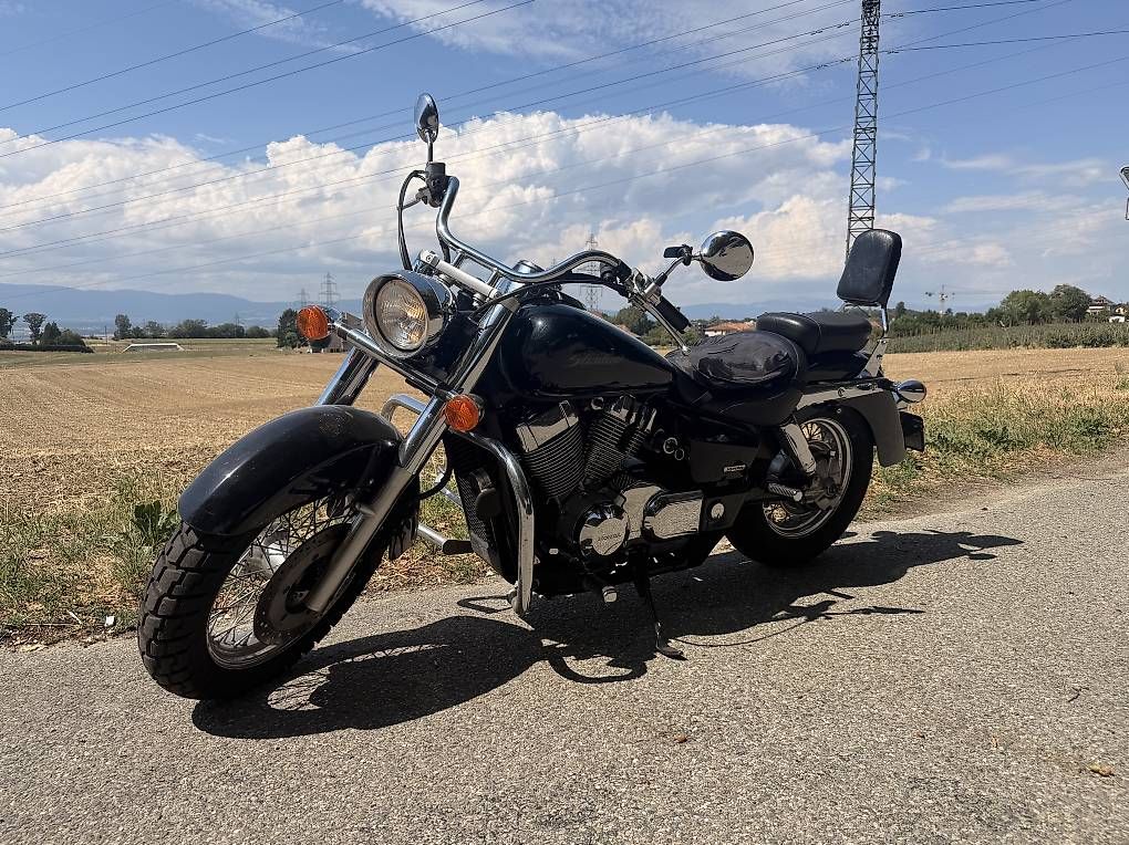 Chopper: Honda Shadow VT750C – Usato da Romanel-s-Lausanne venduto da Vlad.E