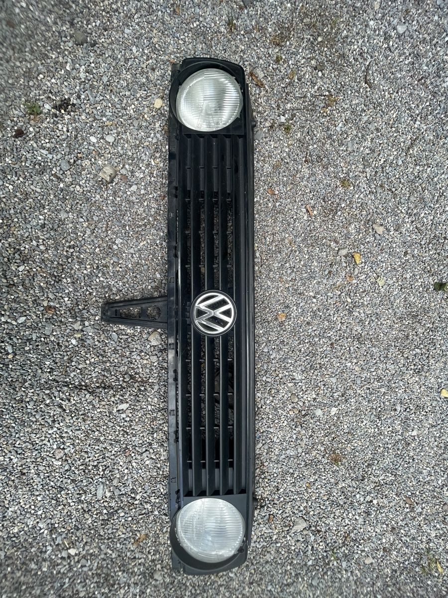VW Alle Autoersatzteile: Kühlergrill mit Scheinwerfern VW Golf 2 GL – Gebraucht aus Dürnten von luc_qsb2 4