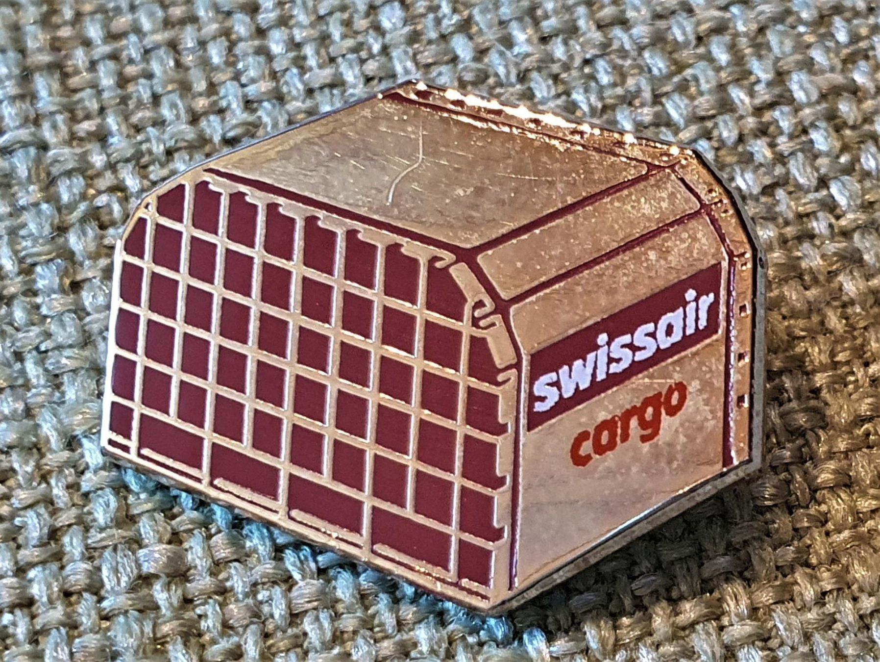 Placchette & Badge: H504 - Pin Swissair Cargo Container – Usato da Reinach BL venduto da Boston-Verkauf 1