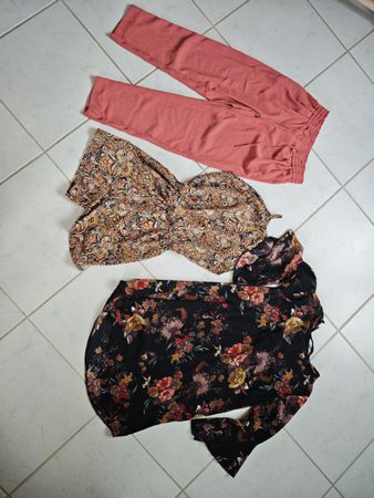 Kleiderpaket: Kleid, Hose, Kurzer Jumpsuit Grösse S