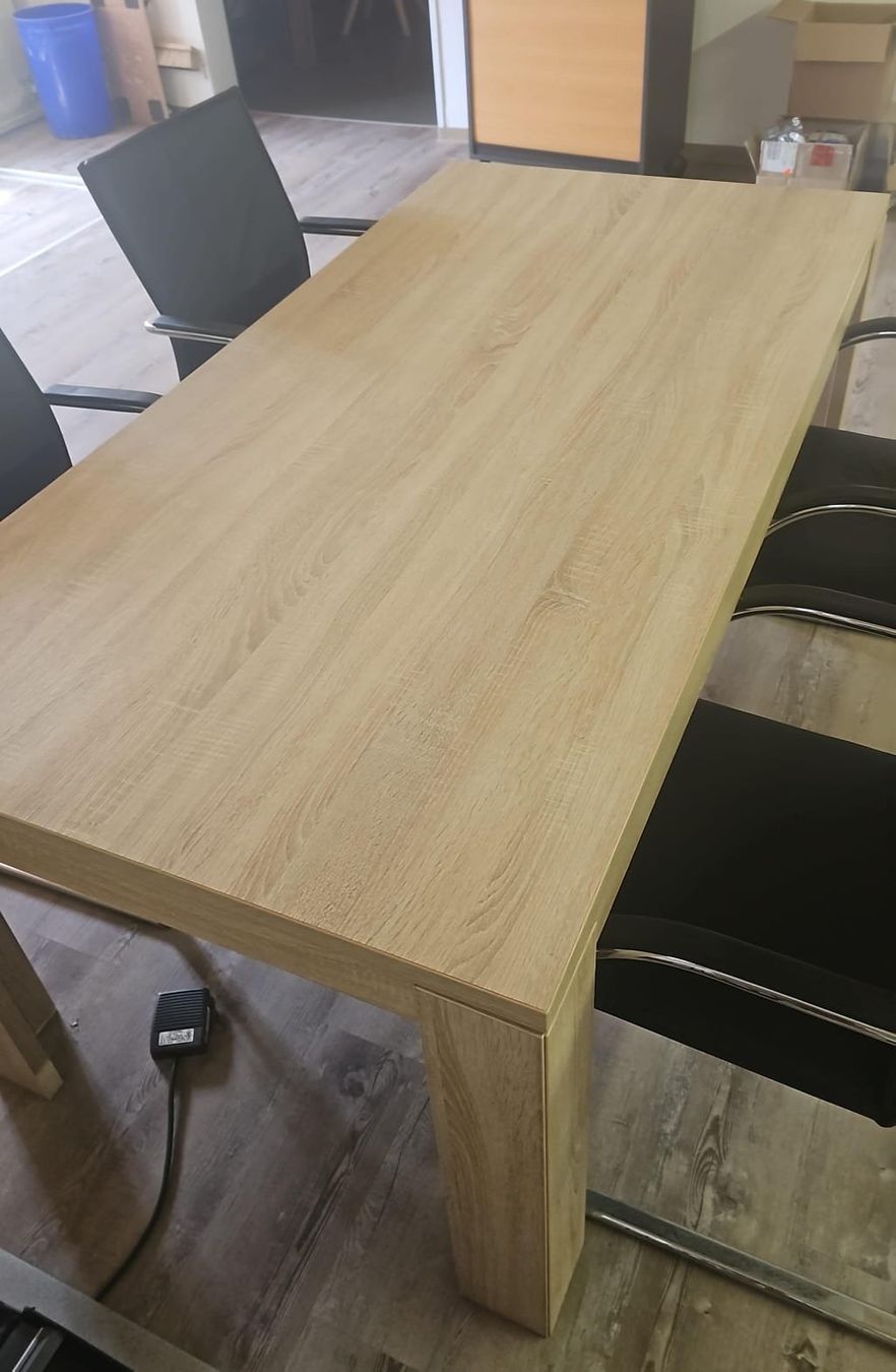Tables: Moderner Esstisch / Bürotisch – D'occasion à Walchwil par phi_wpp6 1