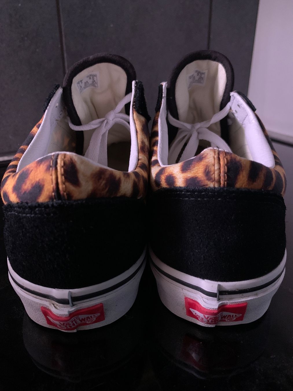 Vans Scarpe da donna: Vans Old Skool Leo-Print Sneaker Gr. 40 – Usato da Steinebrunn venduto da Littlebird1 2
