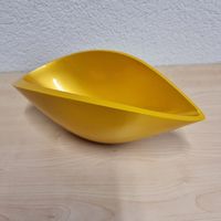 kleine goldgelbe Schale