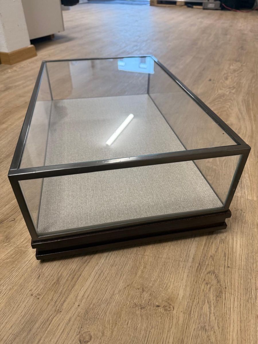 Gläser: Glasvitrinen – Gebraucht aus Wauwil von chiraluna 2