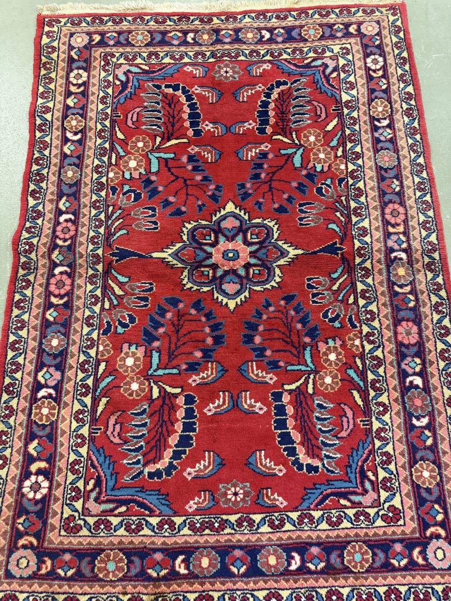 Teppiche: Orientteppich rot mit Blumenmuster gut erhalten – Gebraucht aus Strengelbach von RaenAntikDesign 1