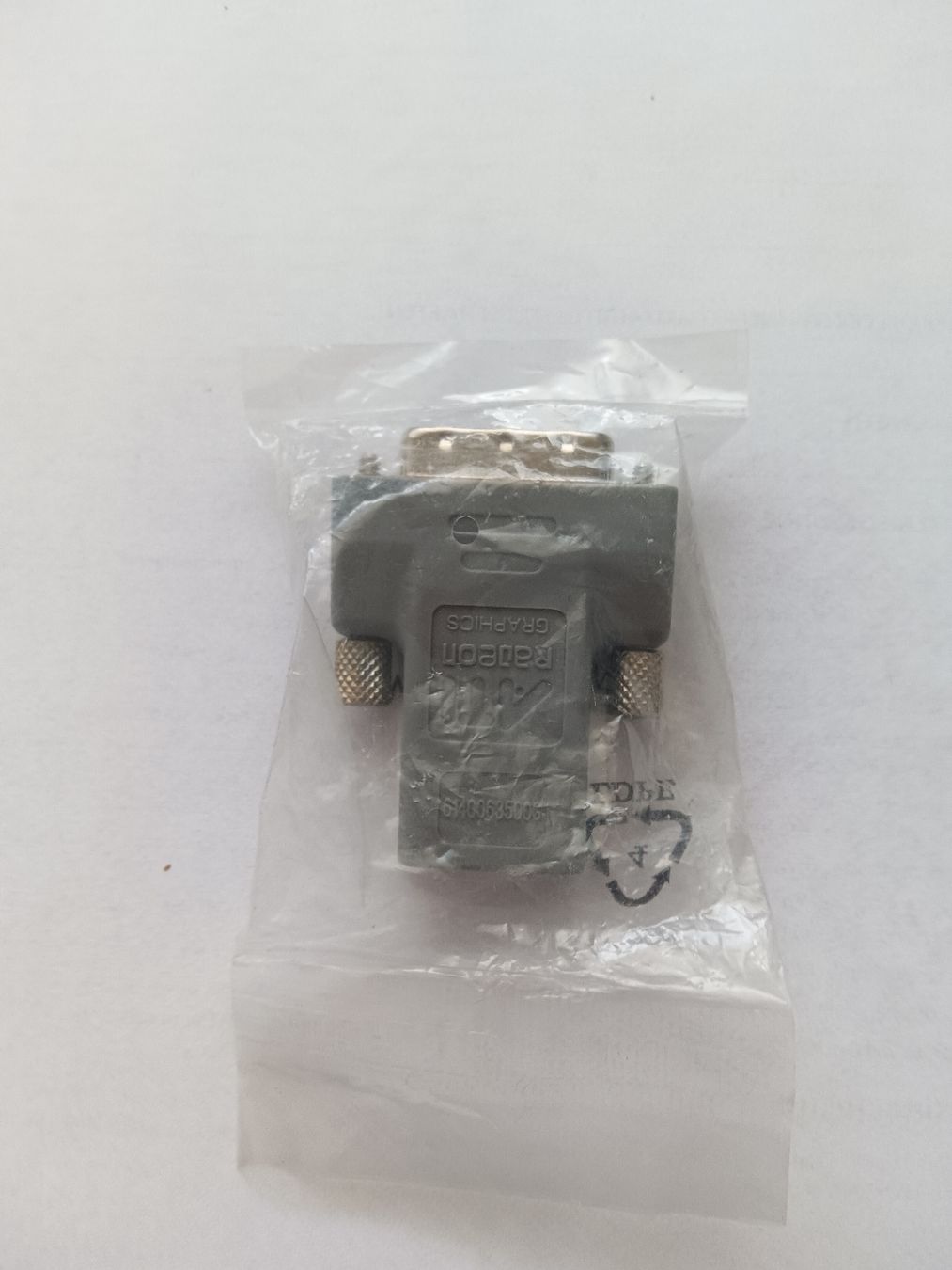Unità & Adattatore: VGA Stecker auf USB – Nuovo e nell'imballaggio originale da Grächen venduto da Eifelelch