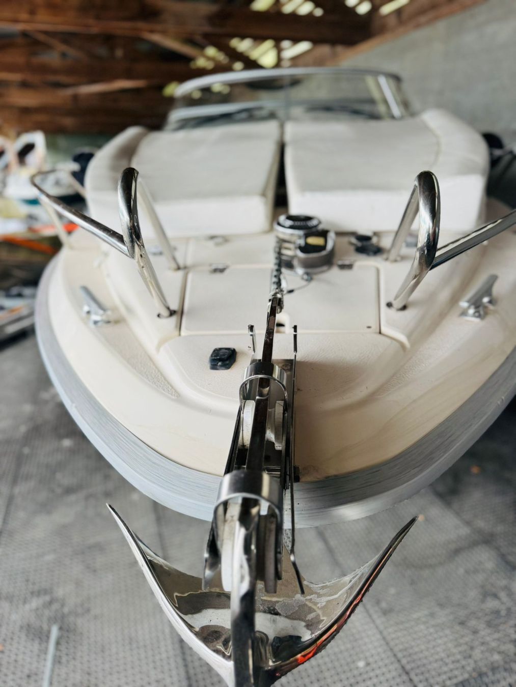 Draco Barche: DRACO 2500 CHRISTAL - HAFENPLATZ – Usato da Avenches venduto da BOOTTRANSPORTE 1