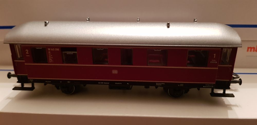 Wagon voyageurs 3 eme classe MARKLIN echelle 0 N° 17270 des années 40