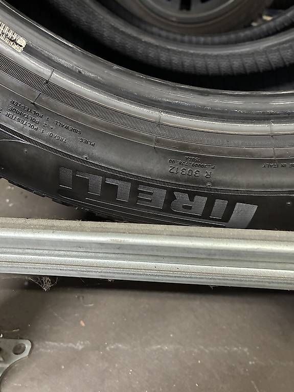 Sonstiges Schreiben & Zeichnen: Winterreifen Pirelli 235 50 19 – Gebraucht aus Neuenhof von Gt5.Performance_ 1