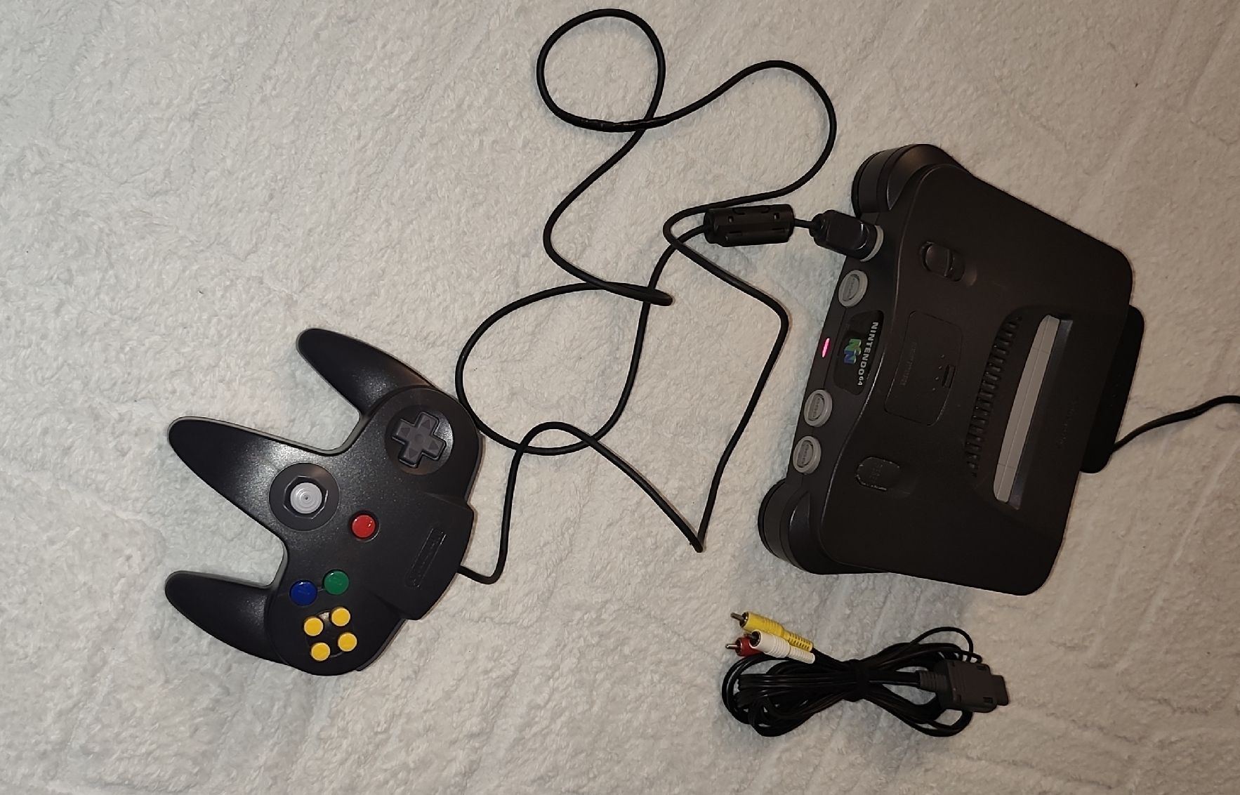 Nintendo Console: Nintendo 64 Konsole mit Controller und Kabeln gebracht. – Usato da Schänis venduto da Mugi_87_ 6