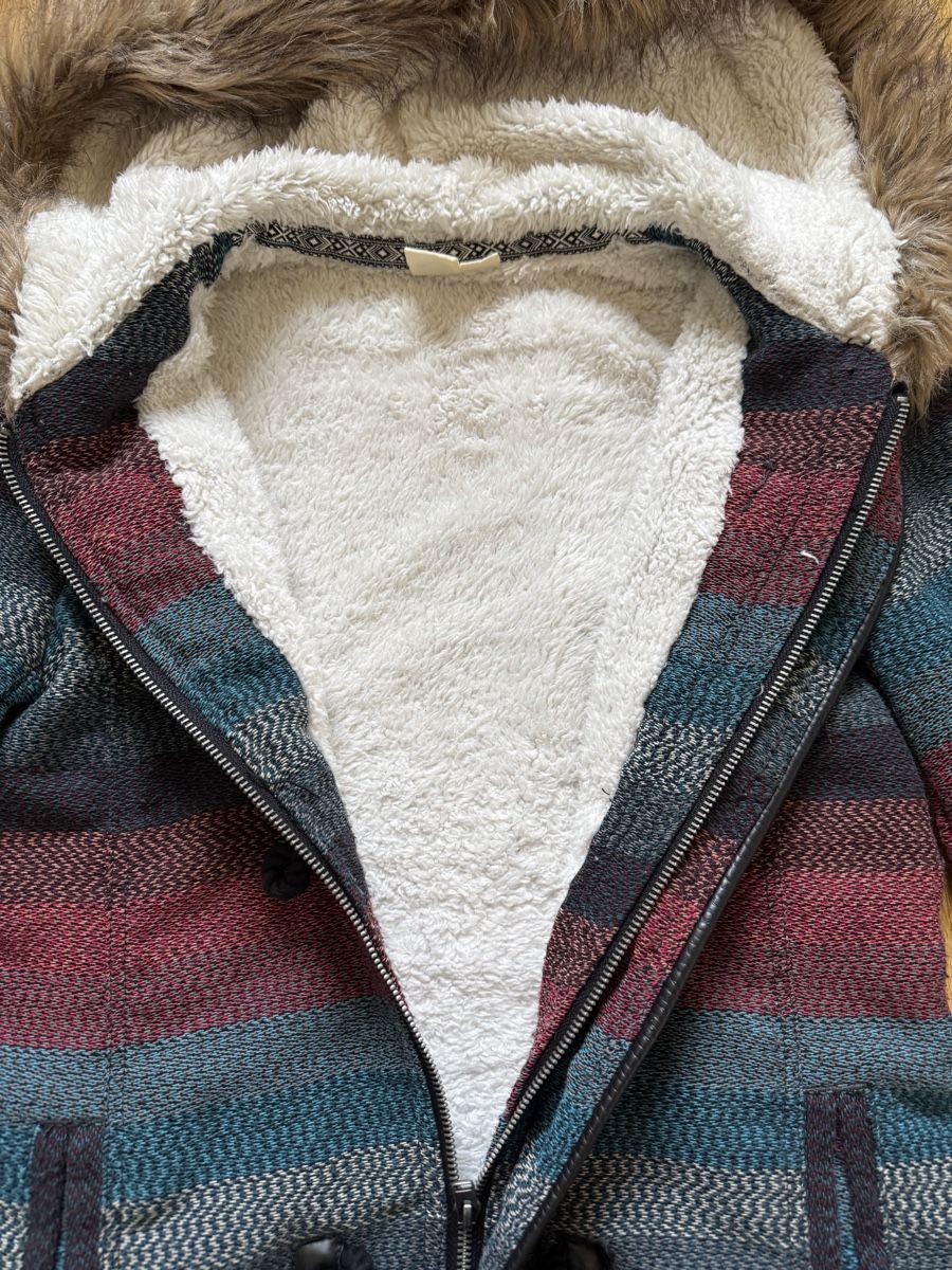 Roxy Cappotti: Warme Winterjacke von Roxy, Grösse S – Usato da Zürich venduto da ela.hartmann 1