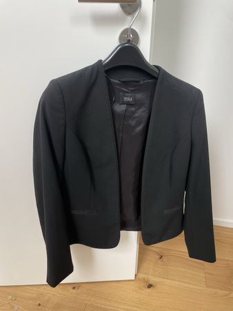 Schicker Blazer von Yessica Tailored, Schwarz, Gr. 38, neu