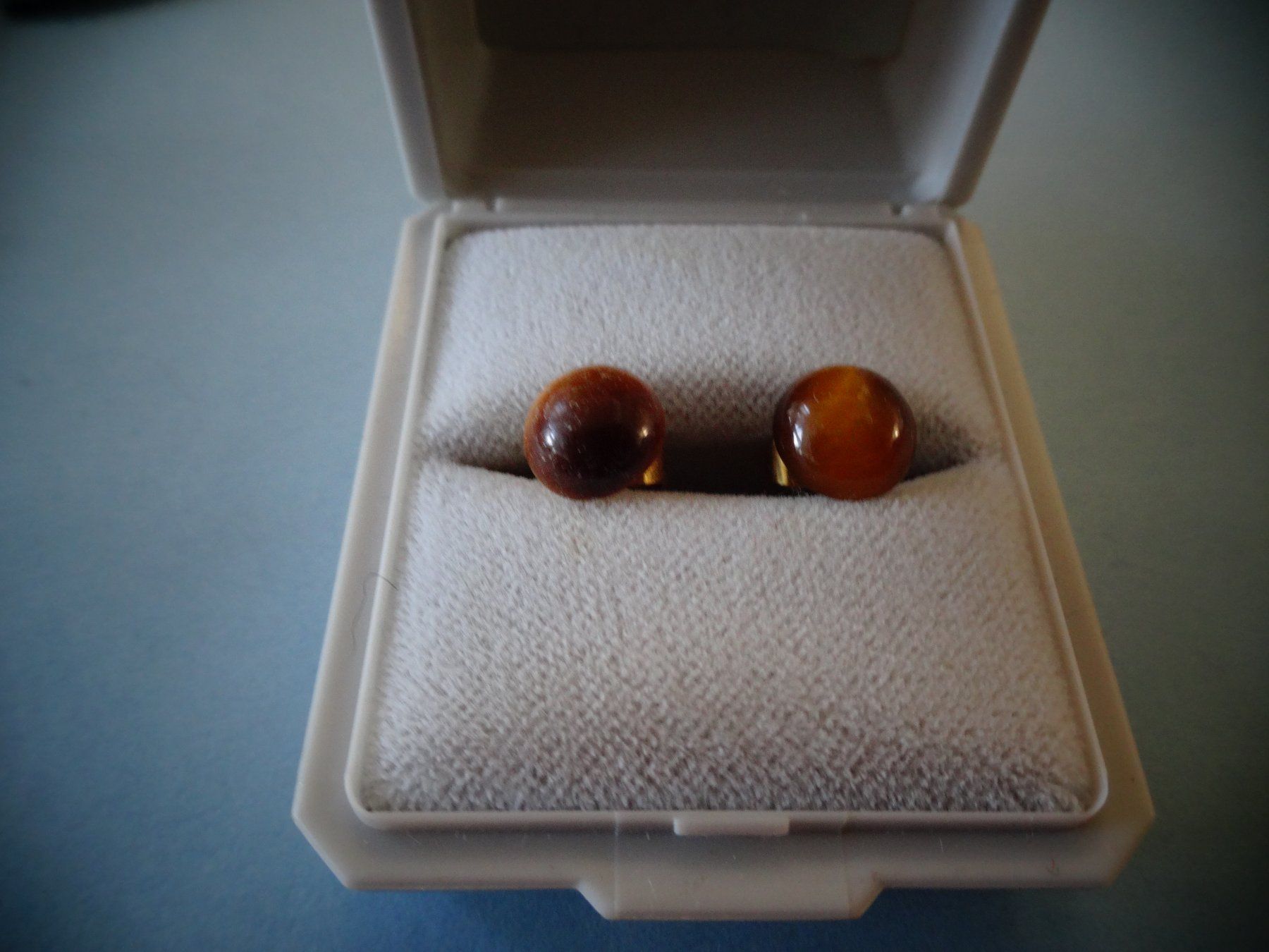 Boucles d'oreille: Alte Ohrstecker – D'occasion à Neerach par jenny062