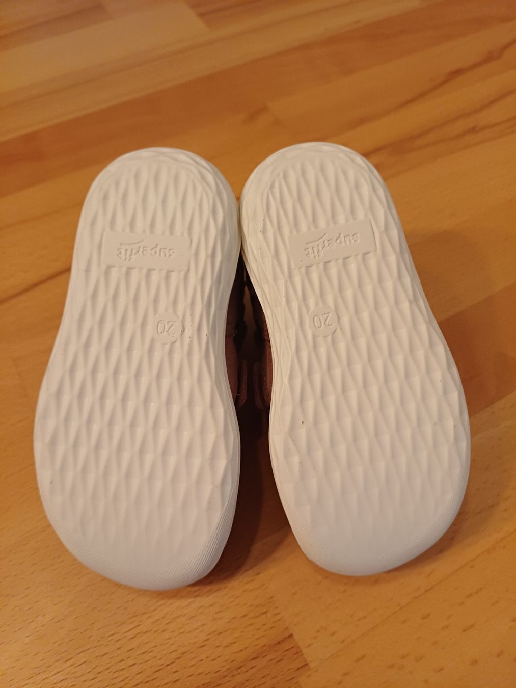 Superfit Scarpe per ragazze: Superfit Sandalen Grösse 20 – Nuovo (secondo la descrizione) da Walde AG venduto da fashionstyles 2