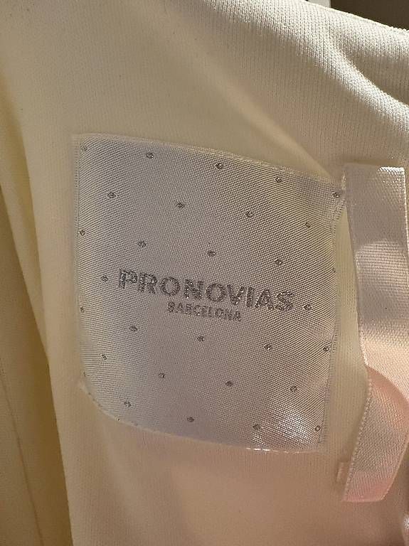 Vestiti: Pronovias Dress – Usato da Herrliberg venduto da jil_y77h 3
