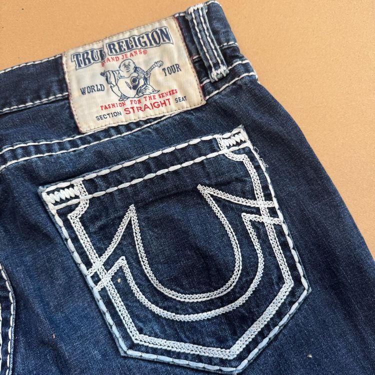 True Religion Jeans: True Religion World Tour straight jeans (Rock Revival 90s) – Usato da Rheinfelden venduto da sourced_limited 2