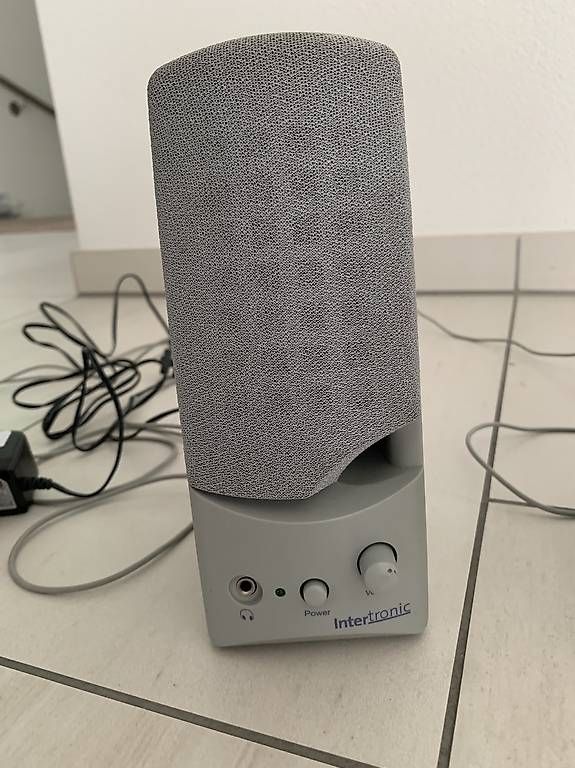 Casse acustiche: Vendo 2 casse audio per PC/mac – Usato da Cugnasco venduto da sal_8sf7 1