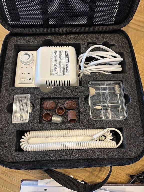 Pedicure: Hand und Fusspflegegerät – Usato da Niederwangen BE venduto da vivibrigi 3