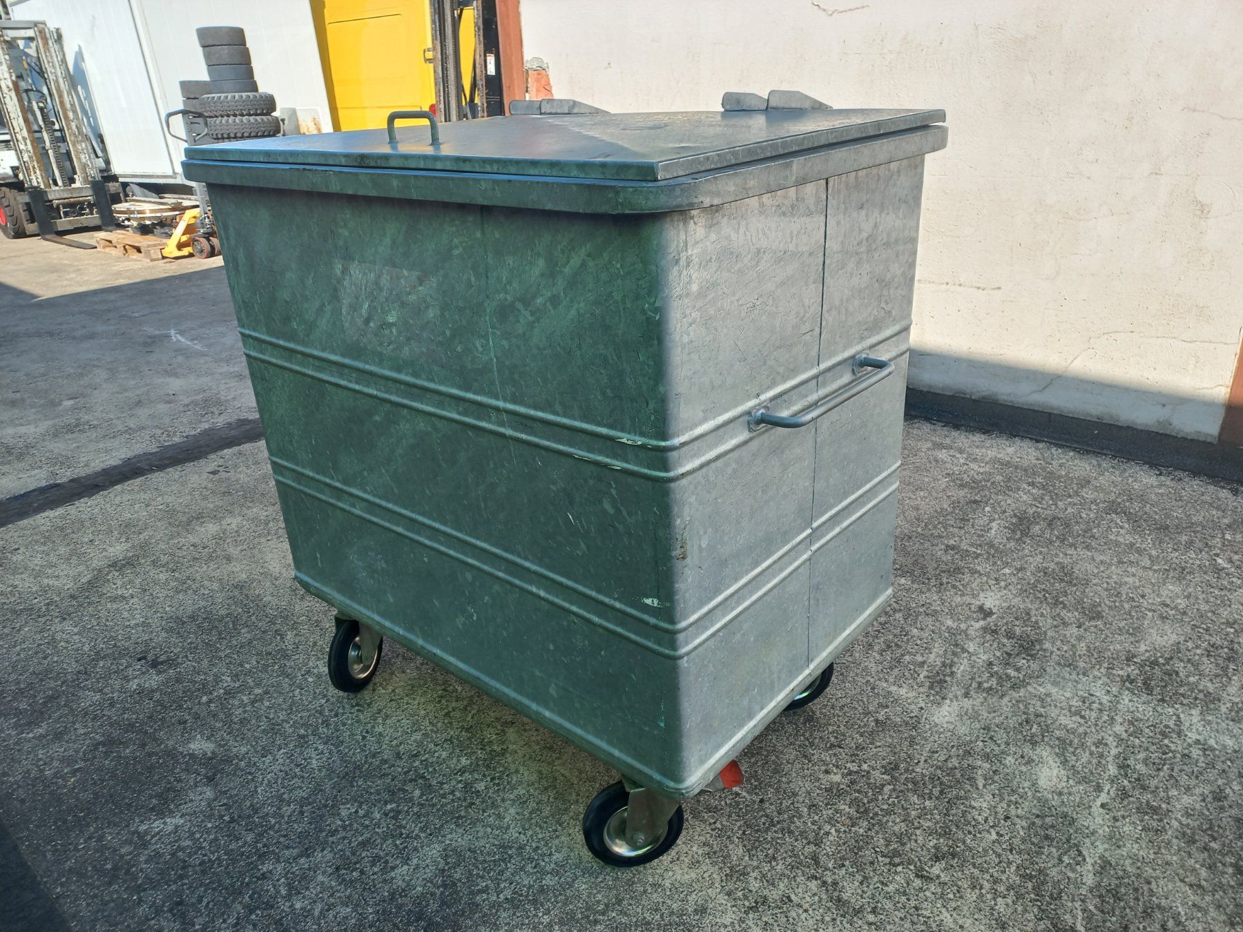 Autres articles bureau & commerces: Abfallcontainer Kehrichtcontainer Müllcontainer Container 3 – D'occasion à DULLIKEN par Lerchclassicdulliken 1