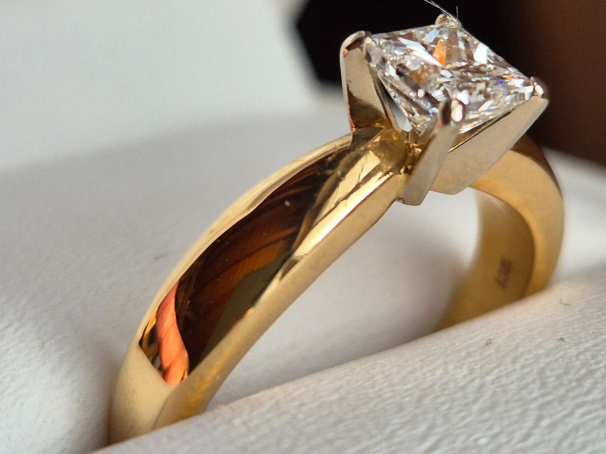 Anelli: Solitär-Verlobungsring mit Princess-Diamant – Usato da Erlach venduto da ha_si 1