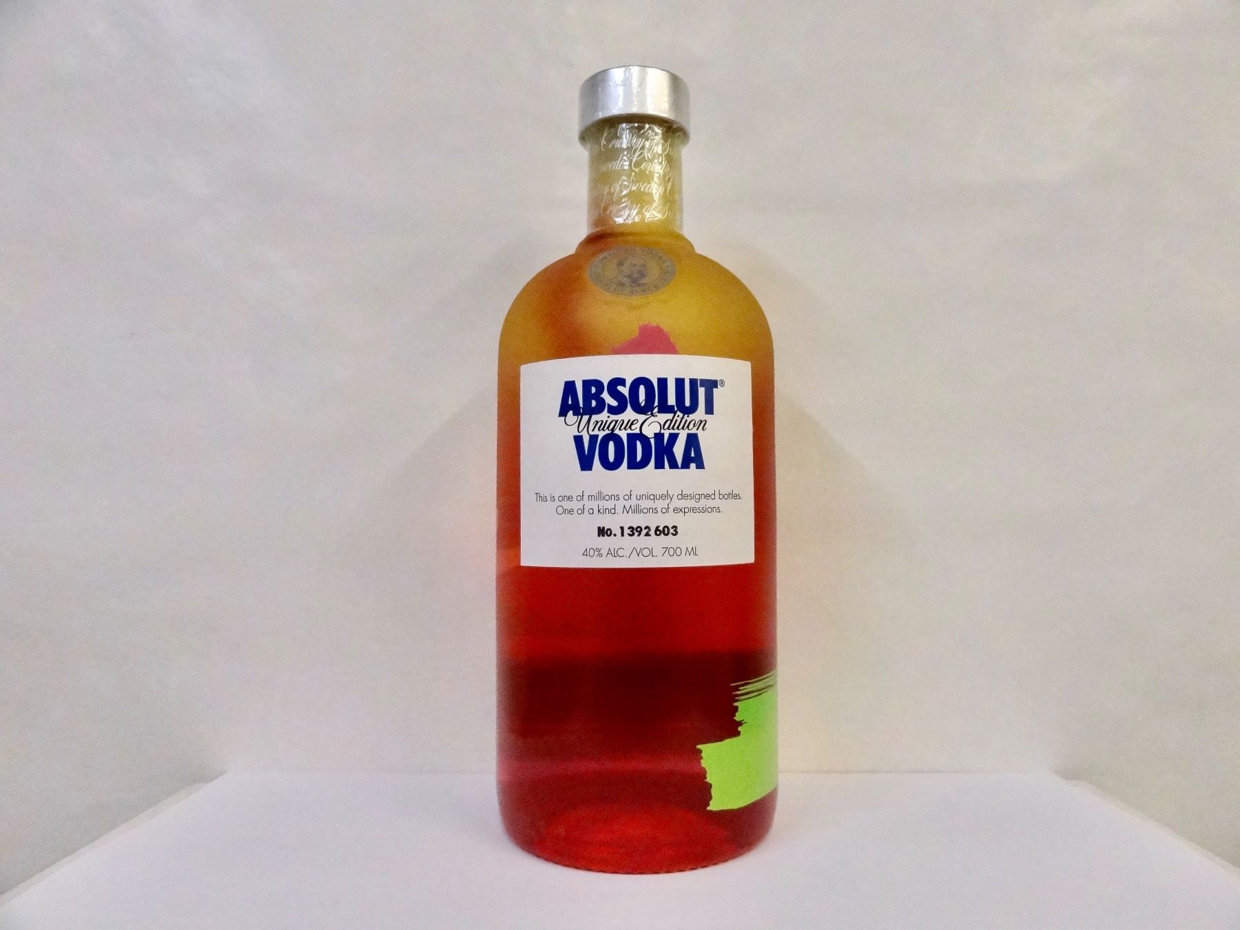 Absolut Vodka Bevande alcoliche: 1 x ABSOLUT VODKA ABSOLUT UNIQUE Edition 2012 – Nuovo e nell'imballaggio originale da Kerzers venduto da zimmergruen