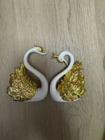 Paire de cygnes décoratifs blanc et doré nouveau 