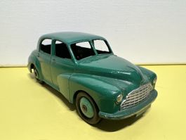 Dinky Toys Morris Oxford in 1/43