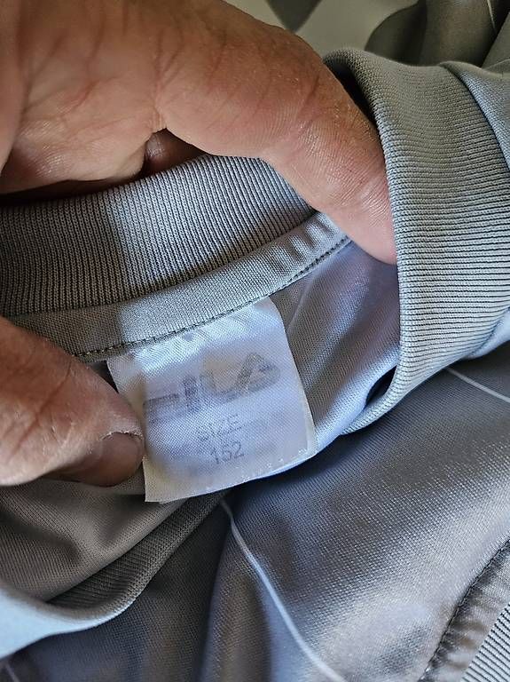 Canottiere & Pantaloni: Mannschafts Trikots Fussball – Usato da Sisikon venduto da bryke 3