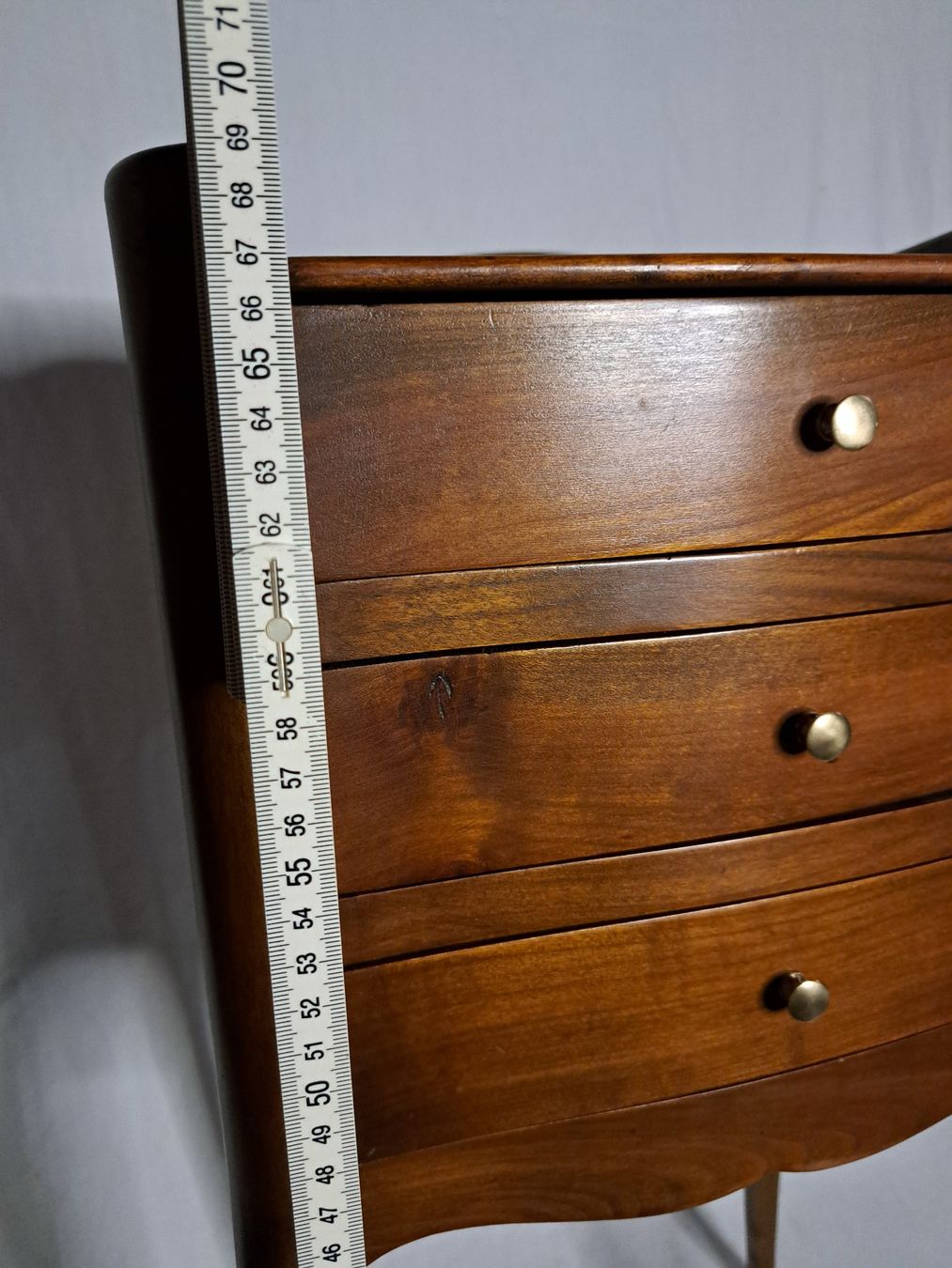 Kommoden: ANCIENNE PETITE CONSOLE COMMODE – Gebraucht aus couvet von carlin01 7