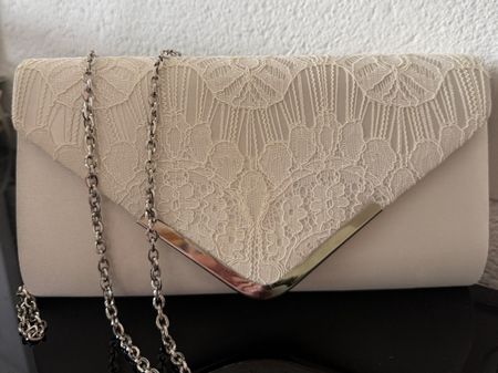 Handtasche in Ivory mit Spitze & Silberkette (Mascara)