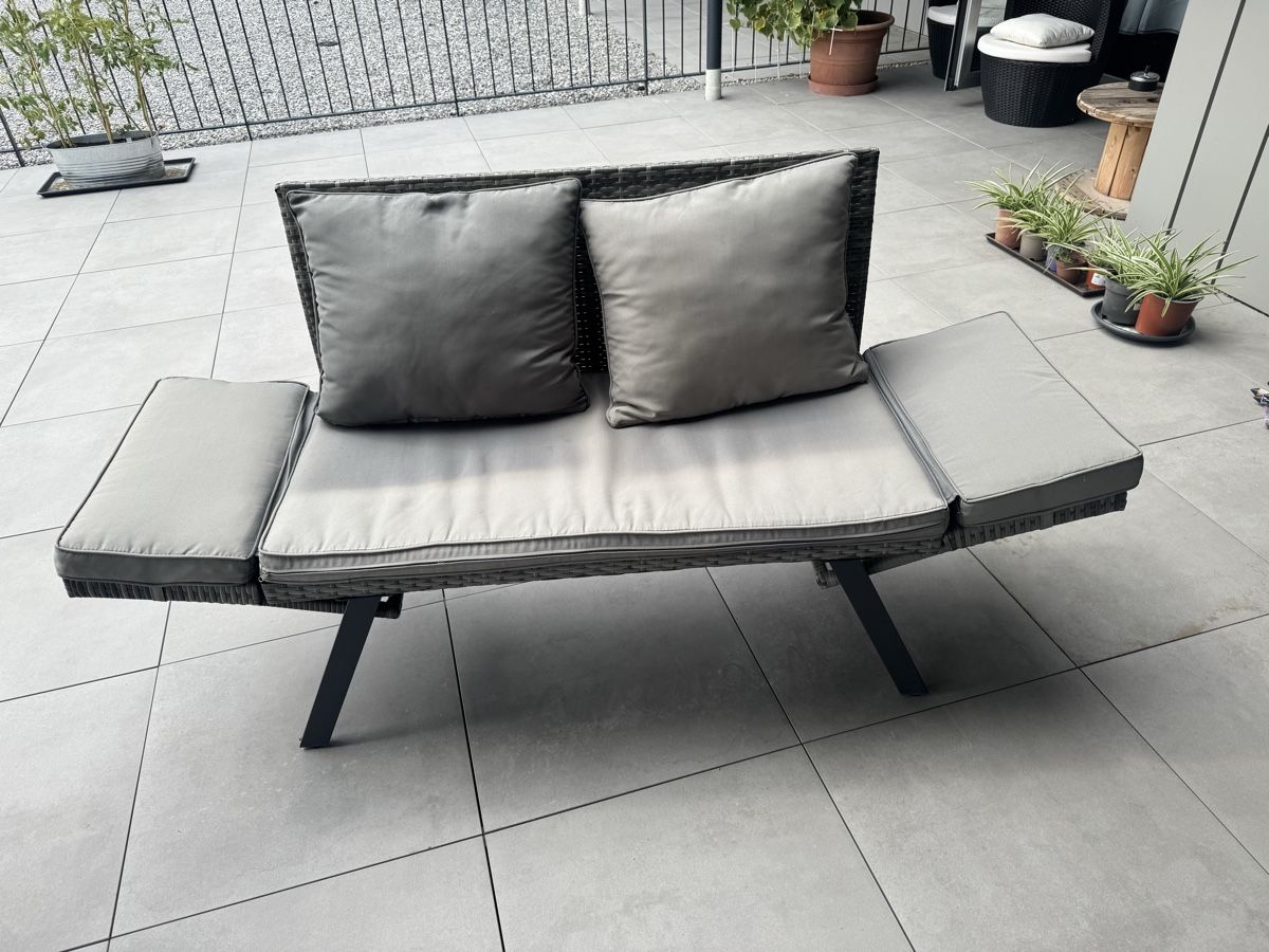 Sofas: 2er Lounge, Polyrattan, guter Zustand – Gebraucht aus Brugg AG von JerryG. 1