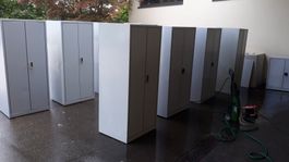 Lista Metallschrank 80x65x183cm 10 Stück, vom Schnäppliecken