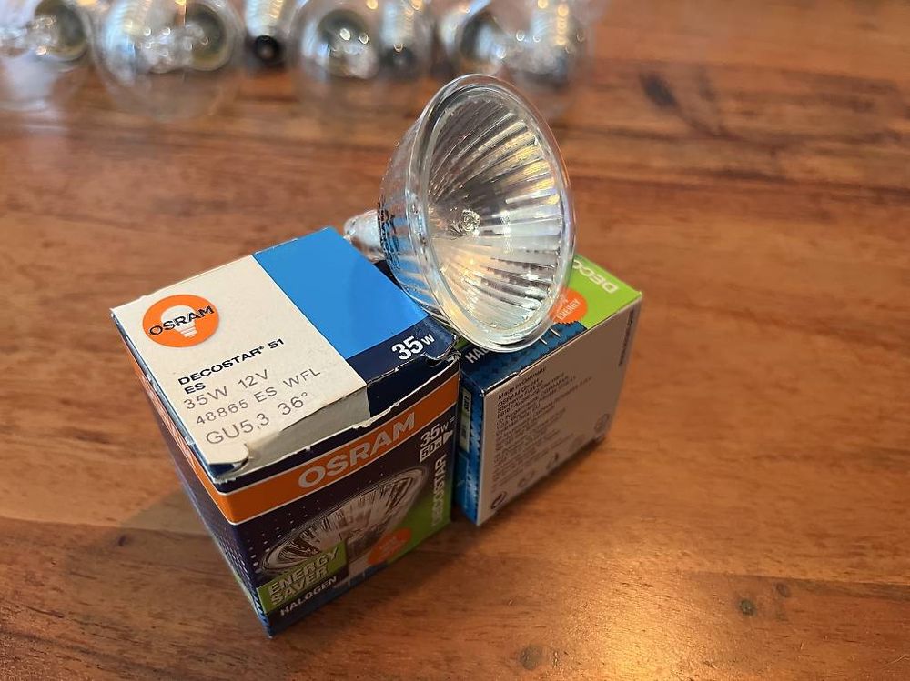 Lampen: 2 x klassische Osram Decostar 35w 12v GU5.3 36Grad  ?? – Neu und originalverpackt aus Muri AG von Ludrigen
