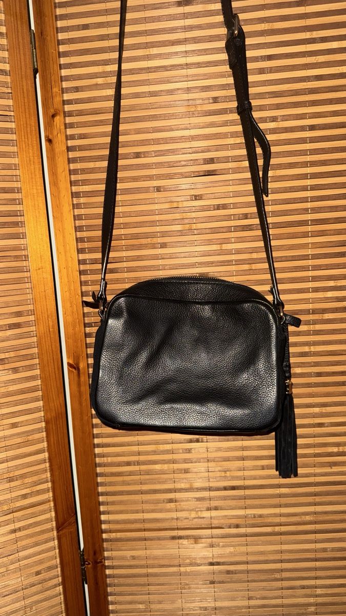 Sacs femmes: Umhängetasche Accessorize schwarz – D'occasion à Gümligen par morticiaaddams 2