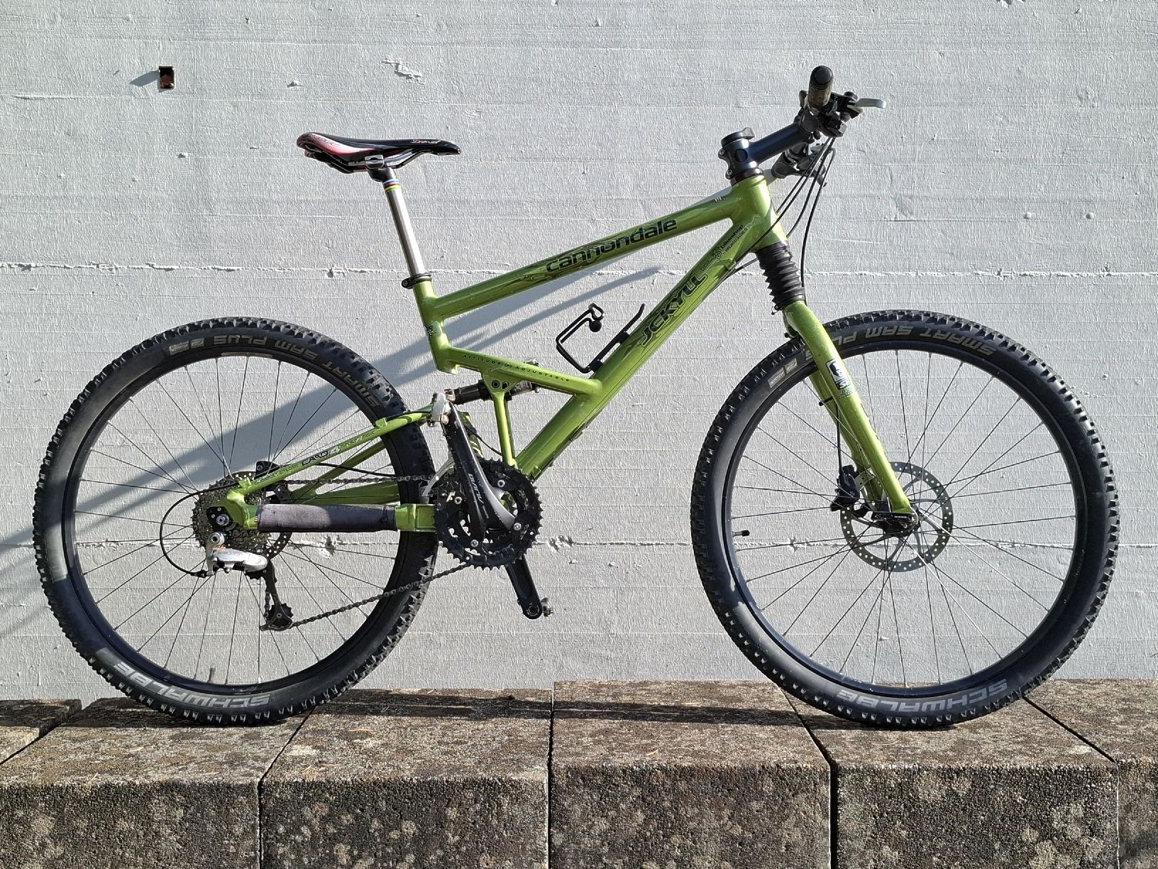 Cannondale Velos: Cannondale Jekyll Fully MTB – Gebraucht aus Horw von Supervannie 4