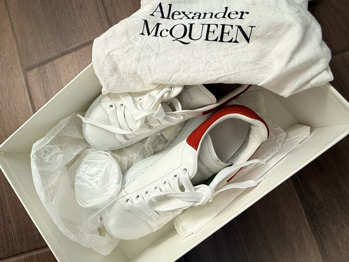 Alexander Mcqueen Scarpe da donna: Alexander Mcqueen - sneakers blanc et rouge – Usato da Monthey venduto da van_jbc7 6