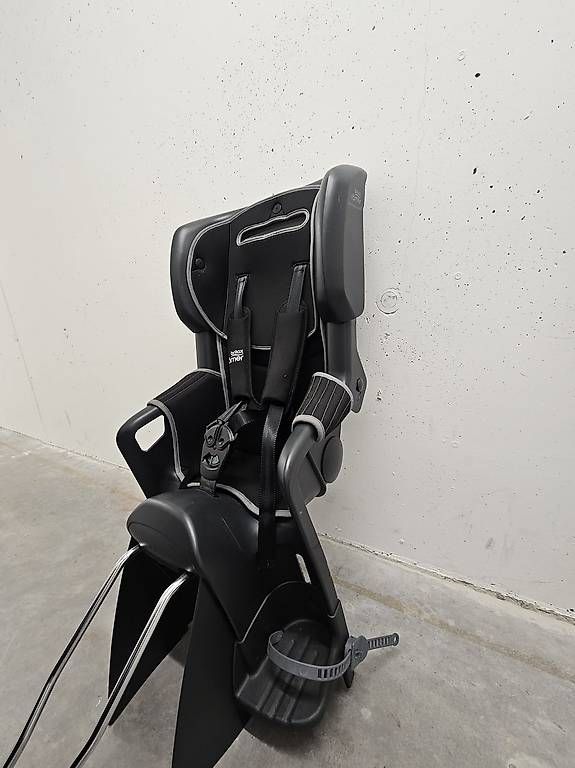 Britax Römer Seggiolini per auto: Britax Römer Velo Kindersitz – Usato da Meilen venduto da iza_scz7 1