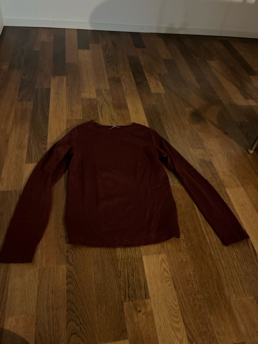 Kleiderpakete: Langarmshirts / Pullover Damen verschiedene Farben  – Gebraucht aus Stallikon von Danisibu 5