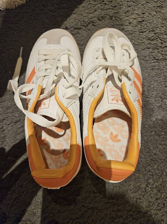 Scarpe da uomo: Adidas Samba no 32 NUOVE!!! – Usato da Maroggia venduto da ste_pzd2 1
