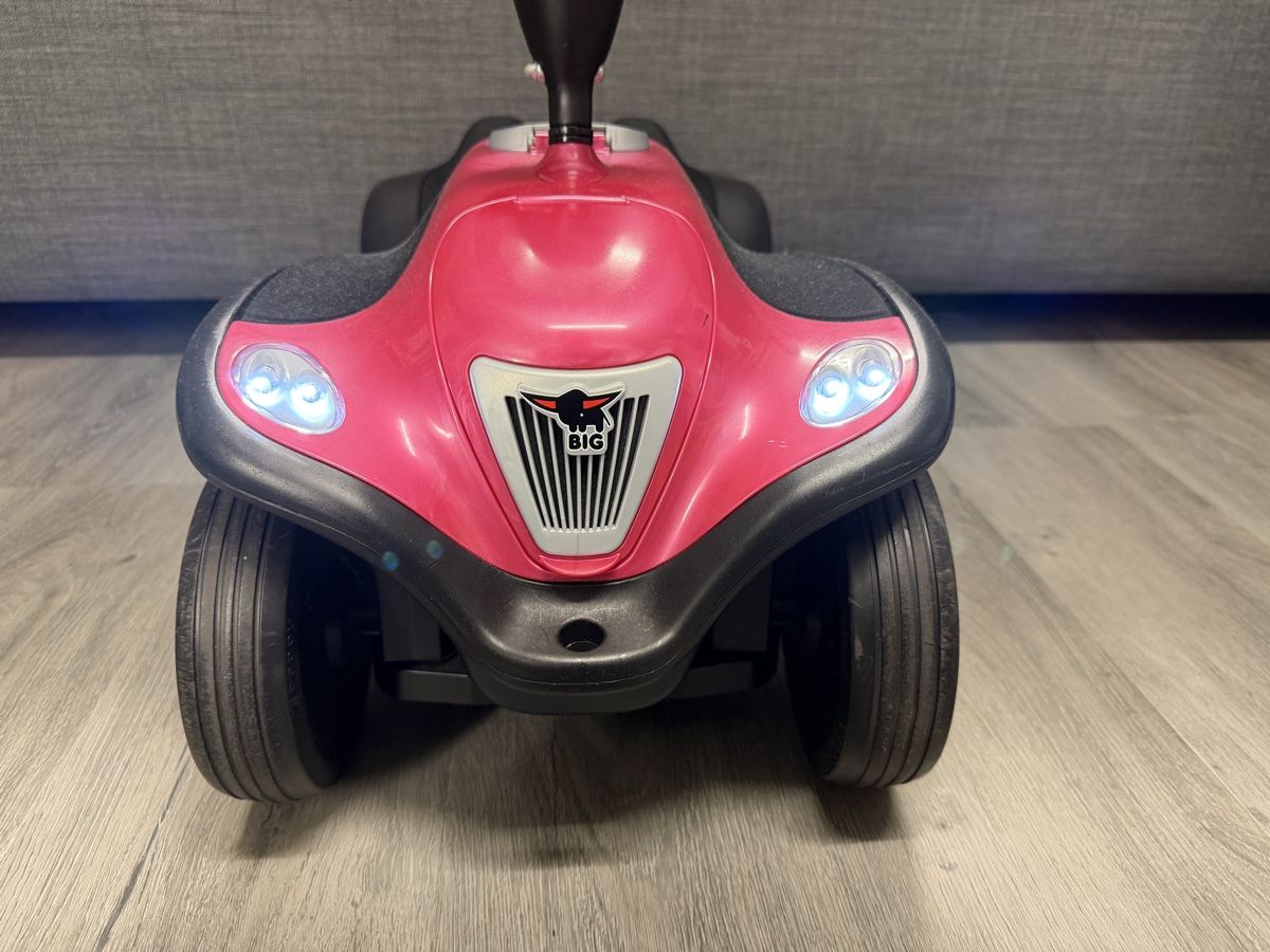 Big Veicoli per bambini: Big Bobby Car, rot/schwarz mit LED-Scheinwerfer – Usato da Zürich venduto da f_c_barcelona 3