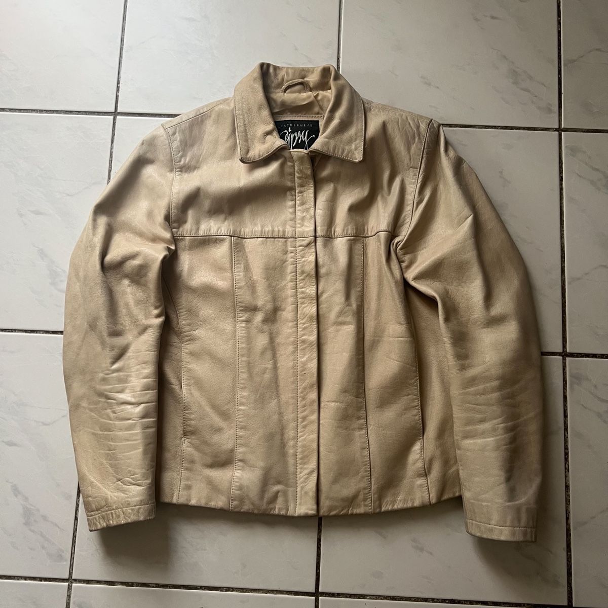 Giacche: Vintage Lederjacke Beige/Creme Gr. L – Usato da Niederbipp venduto da surname12346 1