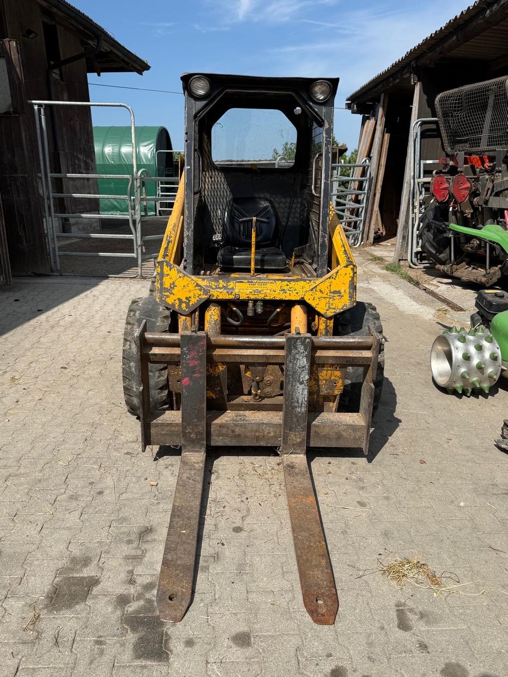 Hoflader: Hoflader (Mustang 342) – Gebraucht aus Aesch von Hirsch012 4